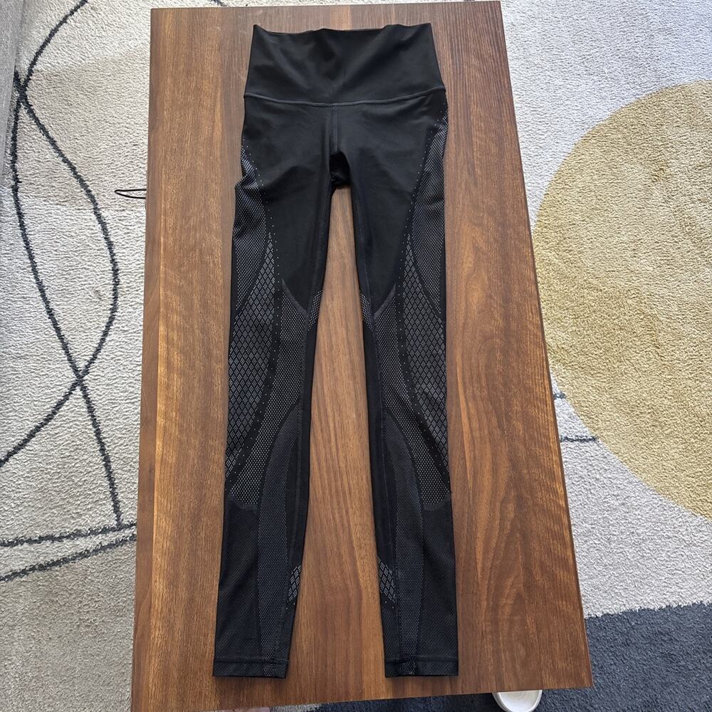 Size 4 Lululemon Mapped Out High Rise Tight 28" Black Florid Flash
